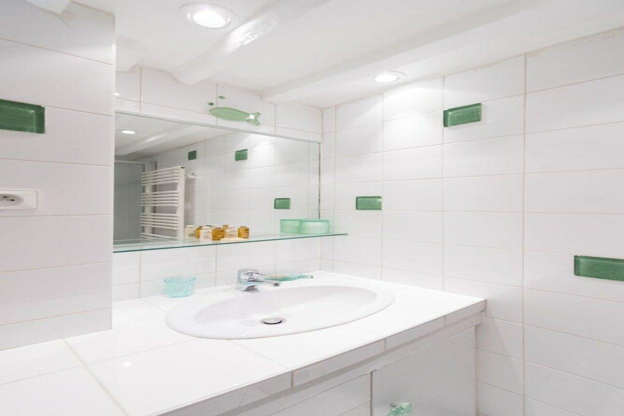 Apartment Character Near Rue Des Martyrs Paris